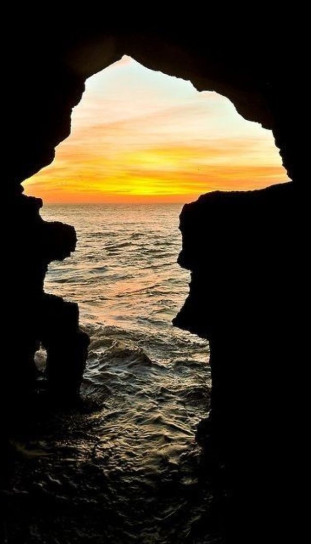 Middle Atlas landscapes on a Fes desert tour